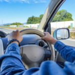 運転中に気になりだす肘の痛み