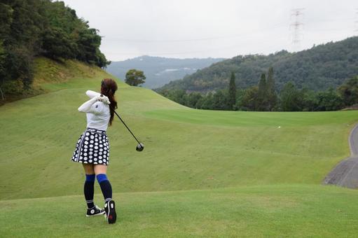 寒い冬のゴルフで肘が痛んでいませんか？