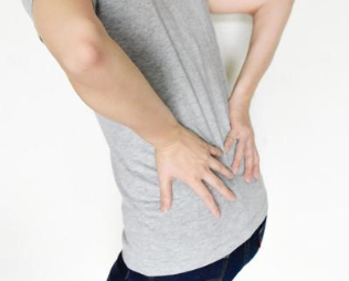 その腰痛、原因は椎間関節かもしれません