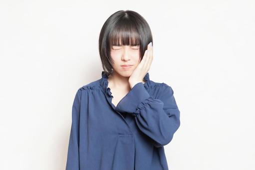 顔面痙攣の原因と整体でできるケア